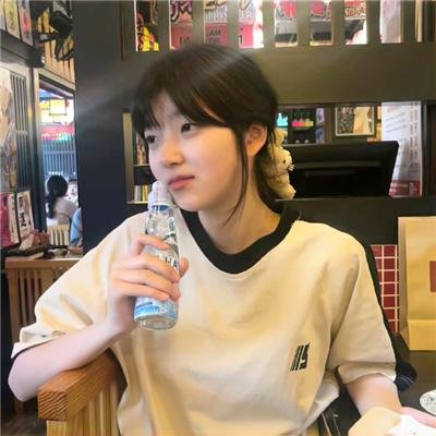 吞噬太阳的女子