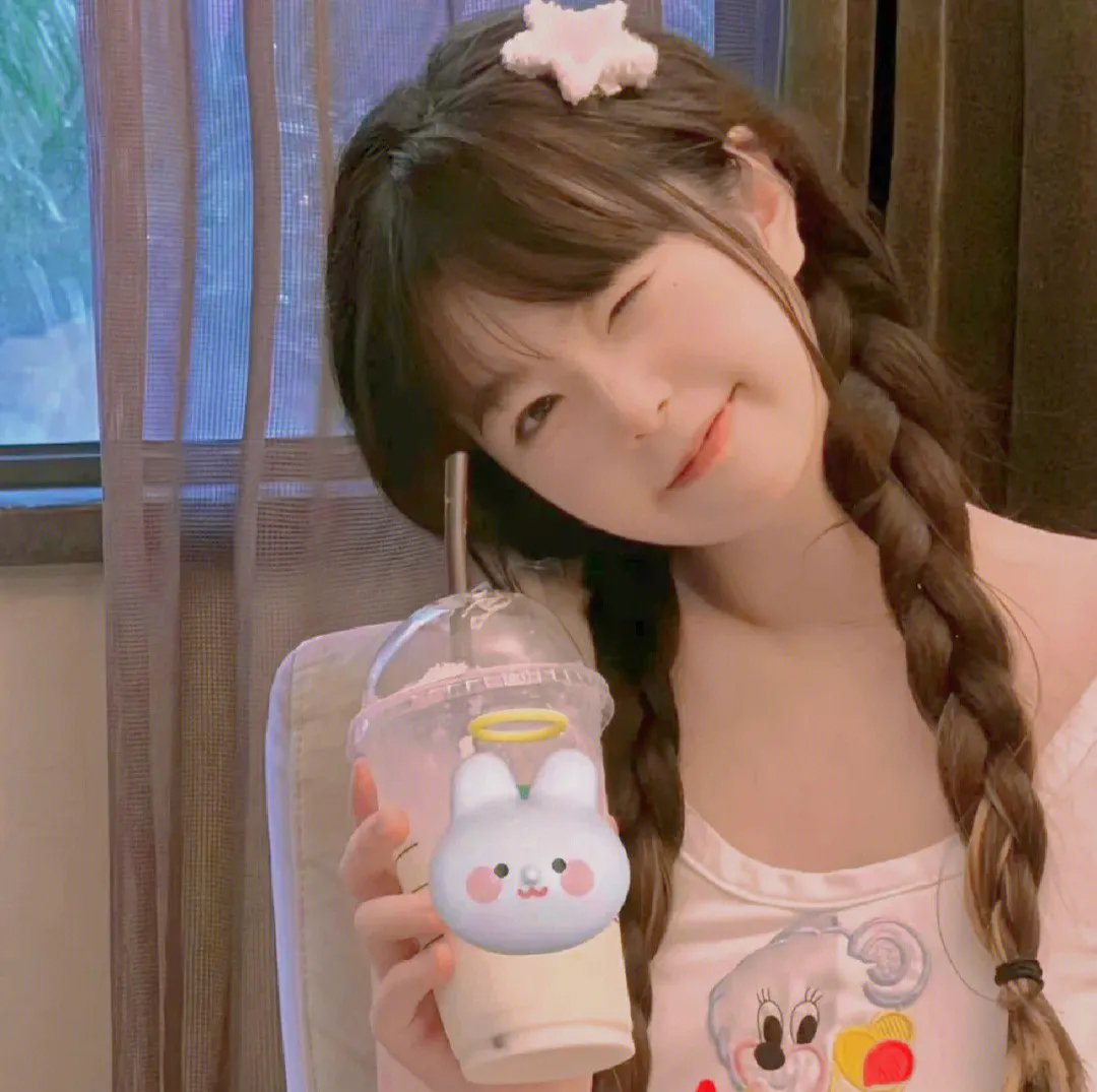 分手当天，豪门继承人拉着我领证分手当天我闪婚了亿万富豪